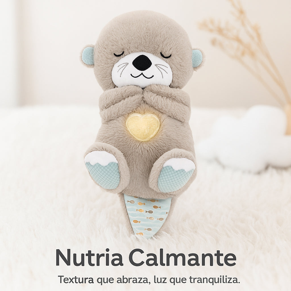 Niño abrazando el peluche relajante